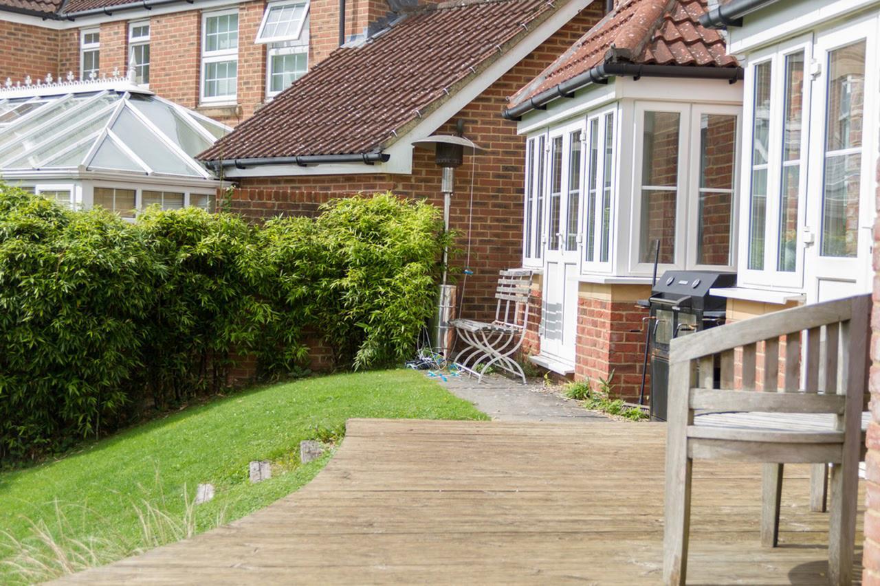 مبيت وإفطار Winford Walton Crescent المظهر الخارجي الصورة